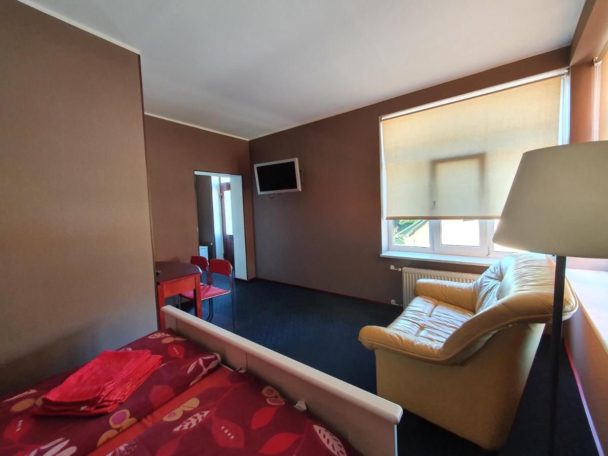Hotel Otra Elpa à Valka Extérieur photo